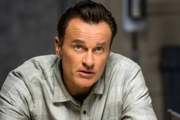 Julian McMahon Dies